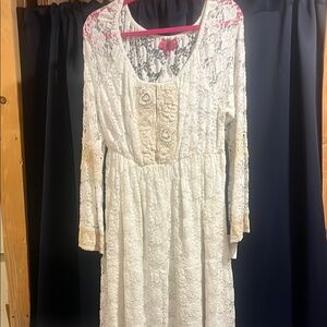 Elegant Lace Long Sleeve Dress in Cream and Tan